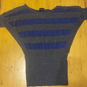 Rue 21 short sleeve sweater